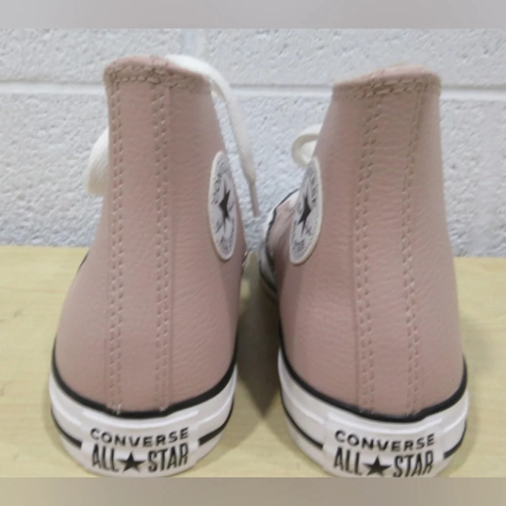 Converse Chuck Taylor All Star Counter Climate Leather GS Size 4 NWOT